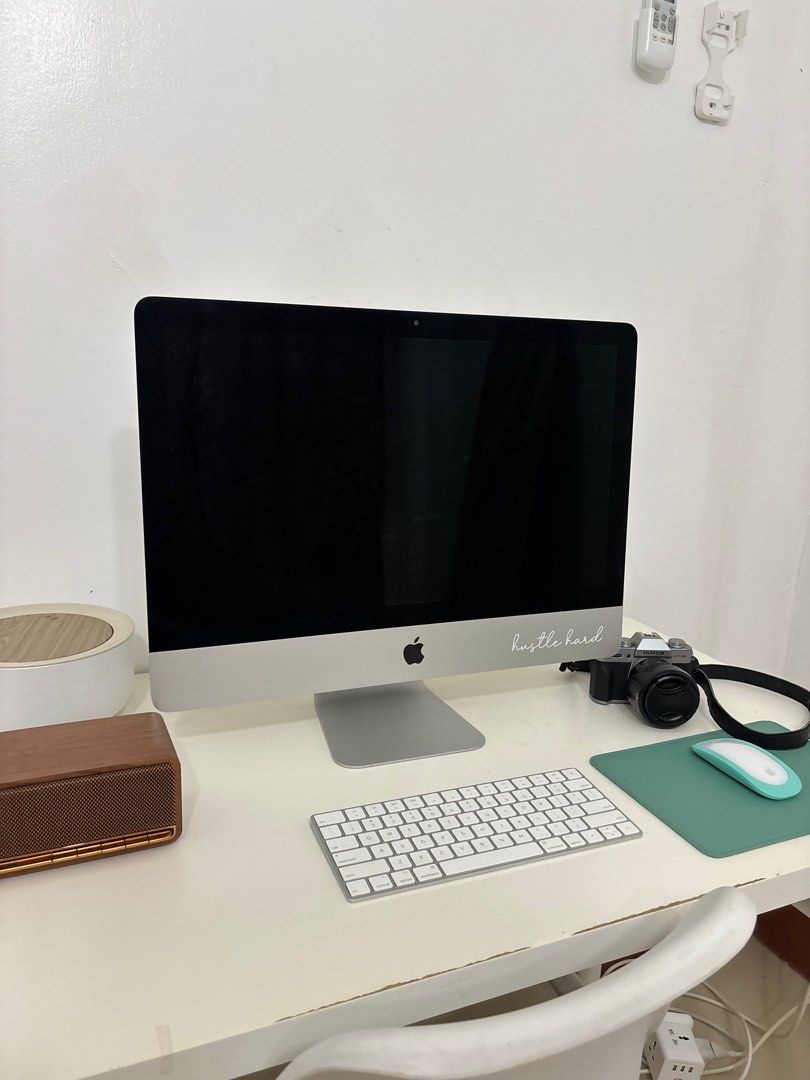 Apple iMac i7 2019 21.5” (Category: Desktops) located in Cabuyao City. Submitted by HelloSunshineDeclutters (Listing ID 1391897760, Image 1). Description: Apple iMac 21.5 inches i7 version Model: 2019 1 TB 3.2 ghz 6-core Intel Core Radeon Pro 560X 4Gb Memory: 8GB 2667 MHz DDr 4 OS: Sonoma 14.5 For Pick up only preferred, so you can personally check No return, no exchange RFS: upgrade .