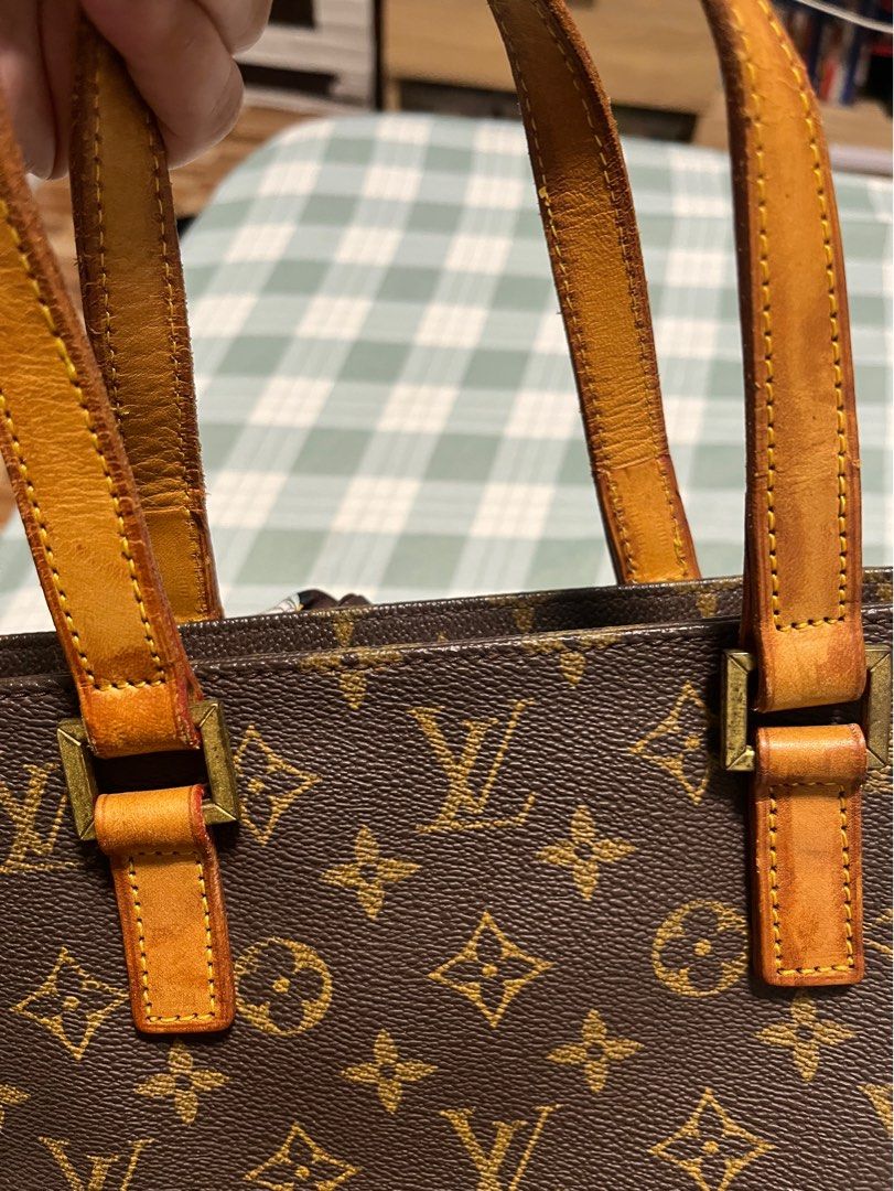 Coded Louis Vuitton Vavin PM Tote (Monogram, France 2002) (Category: Luxury Bags & Wallets) located in Santiago. Submitted by g.cozycloset.ph (Listing ID 1354162266, Image 2). Description: 📌 Description ✨ For Sale: Coded Louis Vuitton Vavin PM Tote • Model: Vavin PM (Discontinued & Rare) • Material: Monogram Canvas with Vachetta Leather handles • Heat Stamp: “Louis Vuitton Paris, made in France” • Date Code: VI 0062 (Made in France, June 2002) •