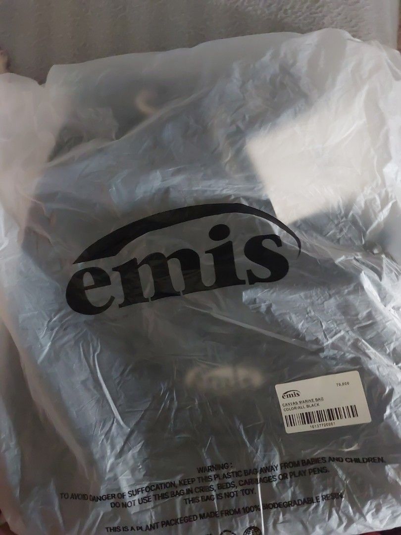 Brand New unopened Emis Canvas Marine Bag (Category: Backpacks) located in Quezon City. Submitted by gv216 (Listing ID 1391787203, Image 2). Description: original price 3250 unopened.