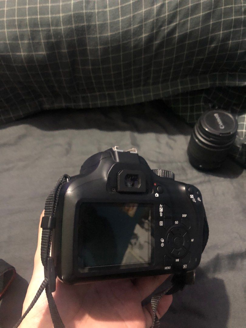 Camera DSLR 3000D (Category: Cameras) located in Manila. Submitted by insidetheblueroom (Listing ID 1391768815, Image 2). Description: FOR SALE CANON 3000D DSLR & ZOOM LENS DSLR ₱25,000 ZOOM LENS ₱3500 INCLUSIONS: 2 Batteries 1 charger 1 bag 1 lens .