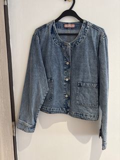 (Category: ) located in . Submitted by swirly5 (Listing ID 1391742078, Image 1). Description: .