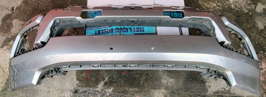 Ford Everest 2017 2.2 Titanium 4x2 Front Bumper Silver (Category: Body Parts and Accessories) located in Paranaque City. Submitted by leejay.vidal (Listing ID 1391782336, Image 1). Description: Note: Please read first before inquiring Hindi na ako magrereply kung nandito na ang sagot sa details ng ad. Ford Everest 2017 2.2 Titanium 4x2 Front Bumper Silver good condition, may konting kupi lang dahil naatrasan (see photos) at may ibang scratches. a