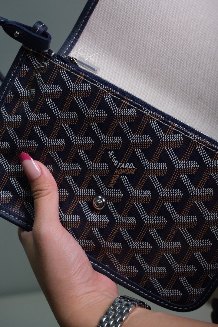 Goyard Plumet Pouch Wallet (Category: Luxury Bags & Wallets) located in Makati City. Submitted by sphpnd (Listing ID 1391925953, Image 3). Description: Goyard Plumet Pouch Wallet Color: Navy Blue Price: ₱94,895 💎 Shipping Nationwide 🚚 🛫 💎 Certificate of Authenticity included 💯 💎 Prices may change without further notice.