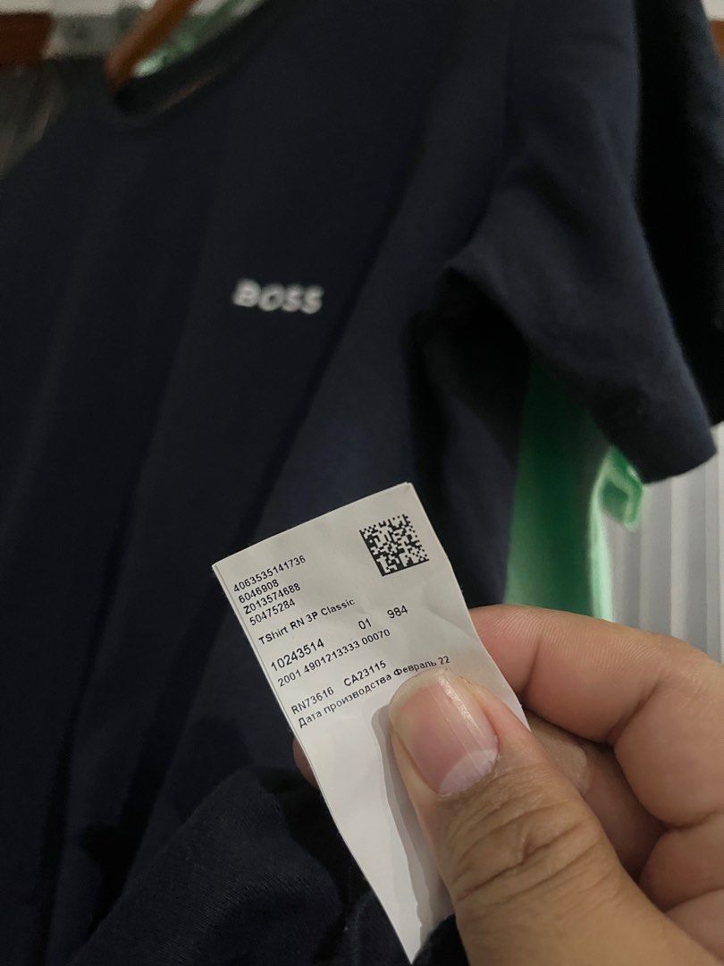 Hugo boss tee (Category: Tshirts & Polo Shirts ) located in Quezon City. Submitted by charddaddy (Listing ID 1391843252, Image 3). Description: Boss t shirt regular fit Med-large fit 27x20.5 Excellent condition 📍San Juan Manila.