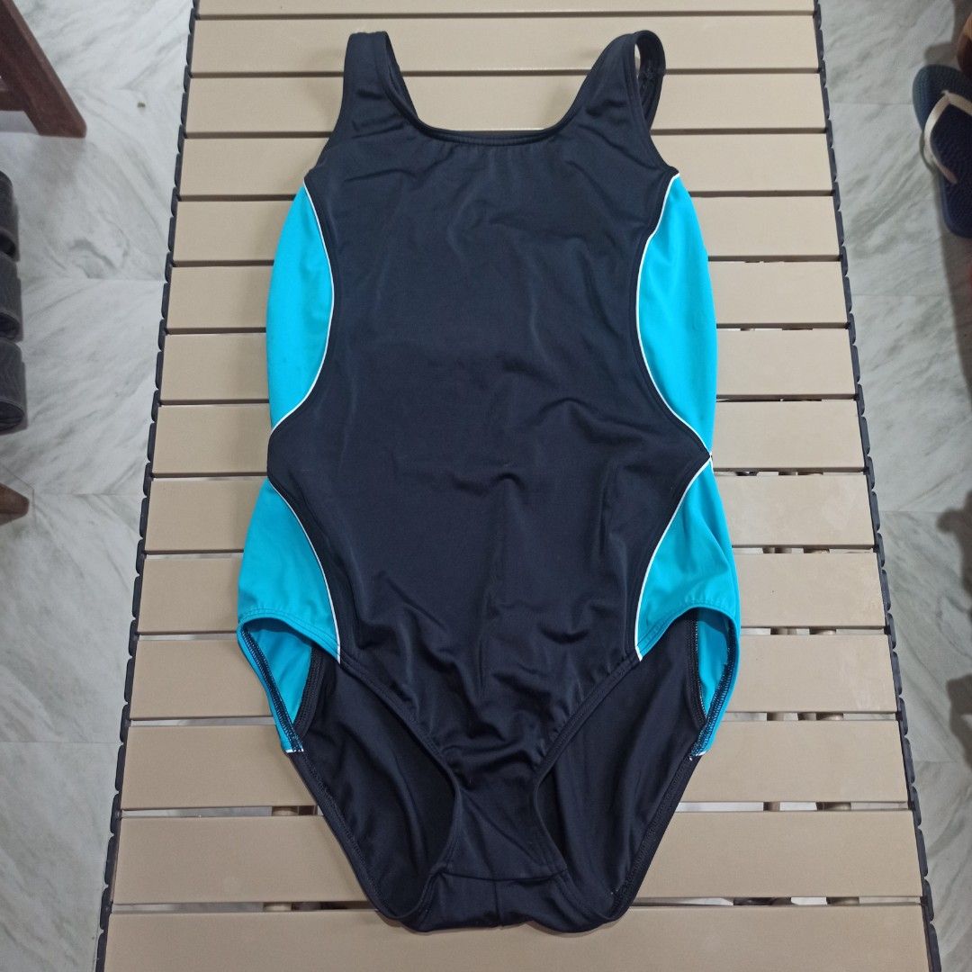 Land's End Swimsuit (2XL) (Category: Bikinis & Swimsuits) located in Panabo. Submitted by munch.ph (Listing ID 1391827569, Image 1). Description: Land's End Swimsuit (2XL) Size: 14 +95 sf.