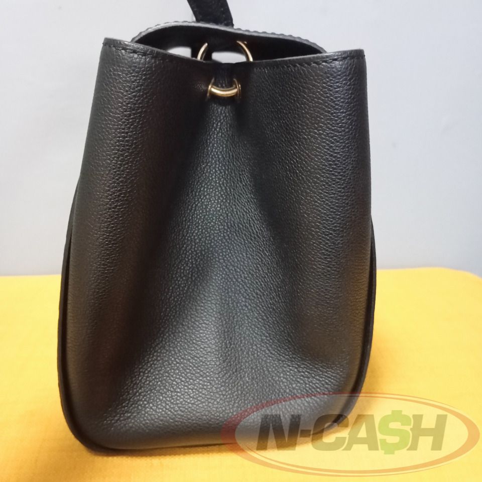 Louis Vuitton Trocadero Empreinte (Category: Luxury Bags & Wallets) located in Makati City. Submitted by luxury_by_ncash_2 (Listing ID 1391777796, Image 3). Description: N-Cash Pawnshop "Instant Cash for Bags, Watches, Cars, and Electronics" https://www.ncash-pawnshop-philippines.com/ Louis Vuitton Trocadero Empreinte Brand: Louis Vuitton 9/10 condition Originally retailed for $2880 Bag only Date code: TJ1135 PHP 88,888 For more details and photo