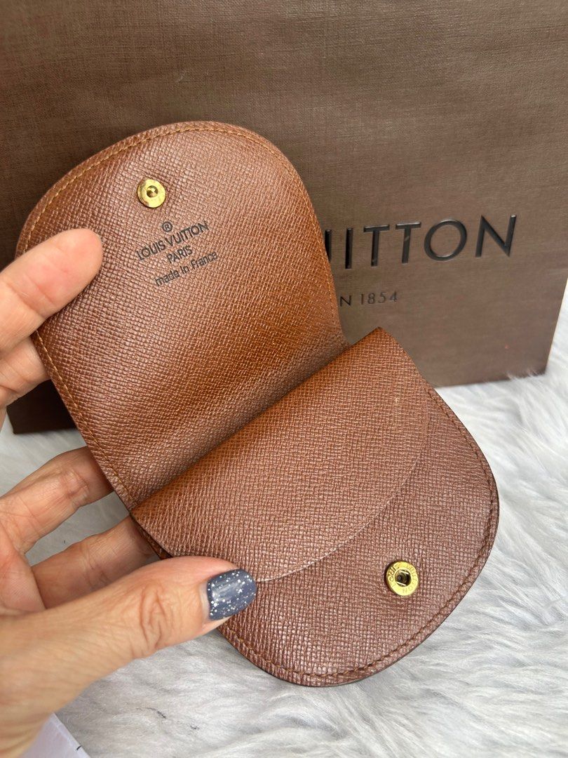 LV Coinpurse (Category: Luxury Bags & Wallets) located in Pasig City. Submitted by angelsluxe.mnl (Listing ID 1391791815, Image 2). Description: ☑️ Comes with Authenticity Guarantee Card. ☑️We offer full refund of item if proven not authentic by professional authenticators (not by anybody’s opinion). ☑️Manage expectations when buying preloved items as there may be normal signs of use. All major flaws are declared. ☑️On hand and ready to ship ☑️Ac