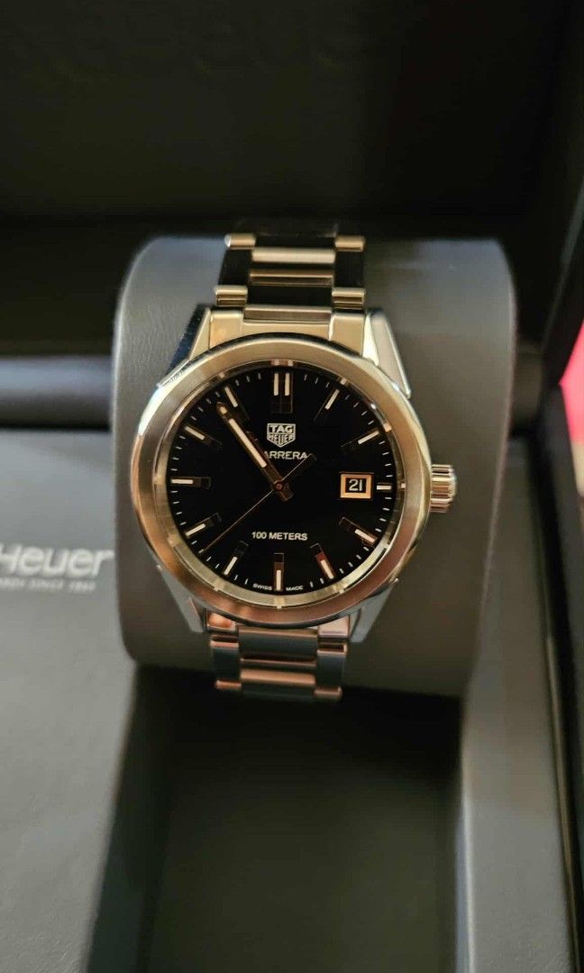 Mint - Tag Carrera (Category: Luxury Watches) located in Mandaluyong City. Submitted by bethco (Listing ID 1391927483, Image 1). Description: complete with box.