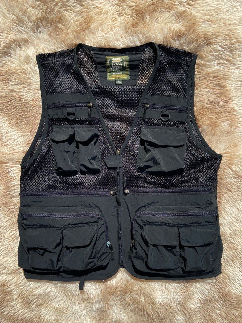 Outdoor Multipocket Vest (Category: Vests) located in Puerto Princesa. Submitted by dxtrapparel (Listing ID 1391886810, Image 1). Description: Outdoor Multipocket Vest ❤️‍🔥 XL on tag 22x25 Issue last pic .