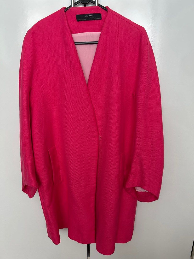 Outer jacket (Category: Coats, Jackets and Outerwear) located in Singapore. Submitted by petite_mama (Listing ID 1391805899, Image 1). Description: Full lining with 2 side pockets. Decluttering my working wardrobe after retirement..