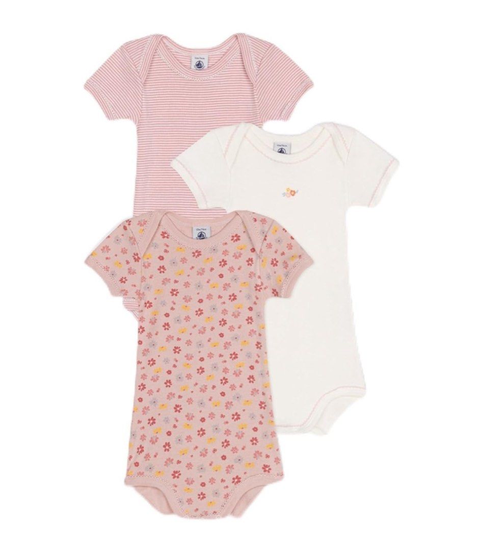Petit Bateu 3 pc Bodysuits 3m/ 60cm (Category: Babies & Kids Fashion) located in Quezon City. Submitted by declutteringmj (Listing ID 1391836977, Image 1). Description: Petit Bateu 3 pc Bodysuits 3m/ 60cm Bought at 3500. Selling at 400 only. No issues. Location: QC FOR PICK UP ONLY.