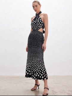 (Category: ) located in . Submitted by irlcloset (Listing ID 1391914049, Image 1). Description: .