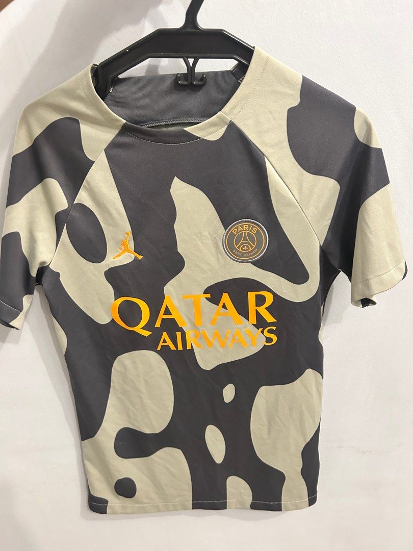 PSG JERSEY SLIM FIT XS/S (Category: Activewear) located in Bacoor. Submitted by daniel2128 (Listing ID 1391831874, Image 1). Description: PSG JERSEY SLIM FIT NO STAIN/HOLES Still good quality .