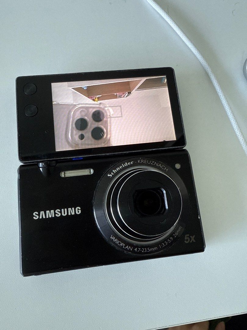 Flip Screen Cedita Camera Reviews Samsung Mv800 Flip Screen Camera