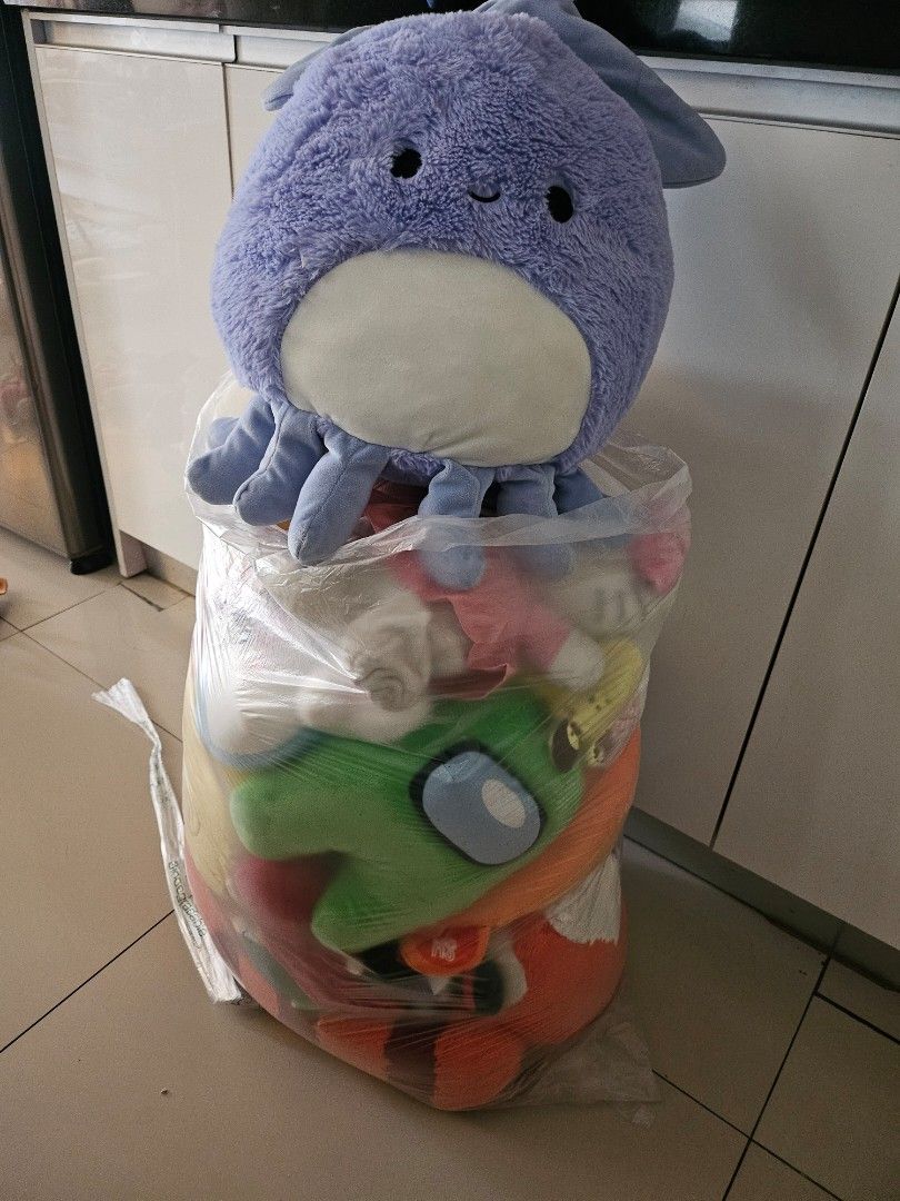 Stuffed Toys (Category: Plushies & Soft Toys) located in Paranaque City. Submitted by hurlyshell (Listing ID 1391787409, Image 2). Description: 1 full XL size garbage plastic of preloved stuffed toys (mostly squish mallows) location: Parañaque Gcash/BPI pick up/delivery; no meet ups.