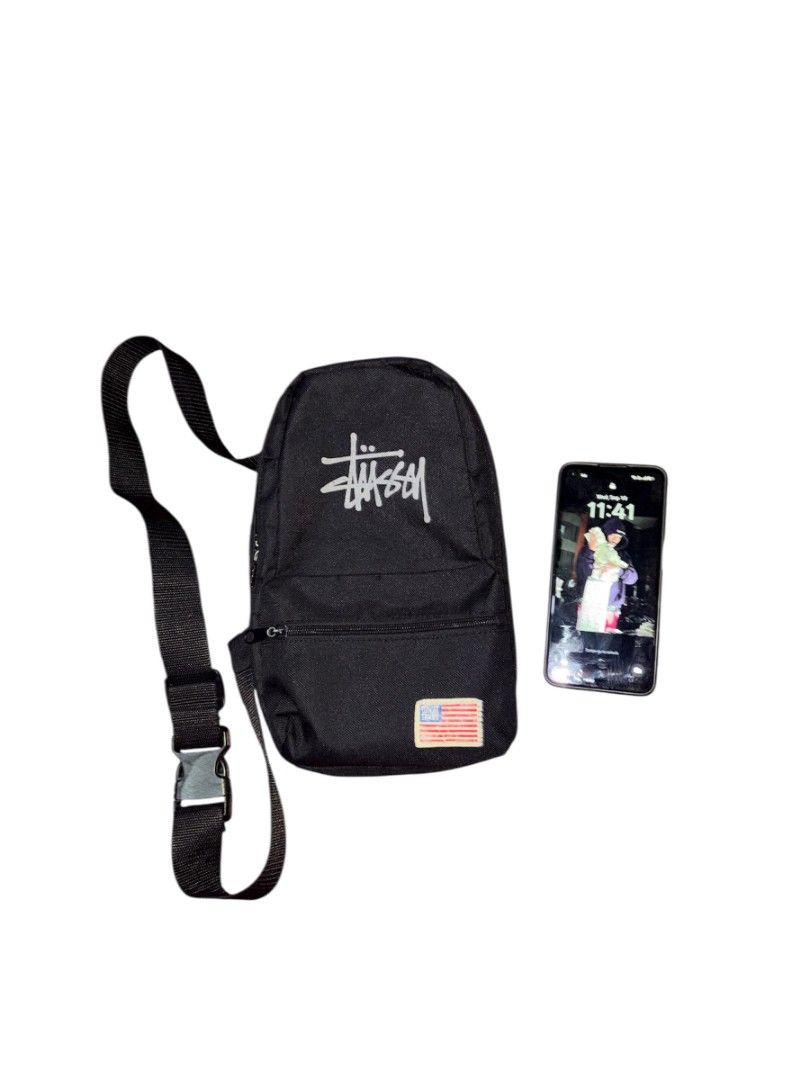 Stussy Cross Body Bag (Category: Sling Bags) located in Manila. Submitted by deelerr (Listing ID 1391910259, Image 1). Description: .