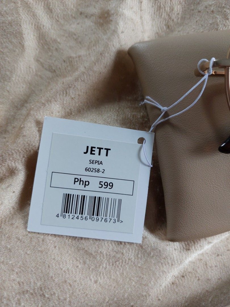 Sunnies Studios Jett in Sepia (Category: Sunglasses & Eyewear) located in Rizal. Submitted by Babyfume (Listing ID 1391800717, Image 3). Description: never used brand new still in original magnetic pouch complete with tag and plastic.