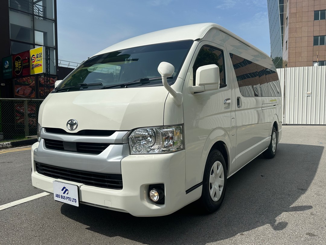 Toyota Hiace High Roof Diesel 3.0 Commuter 14-Seater Bus [Euro VI] (A ...