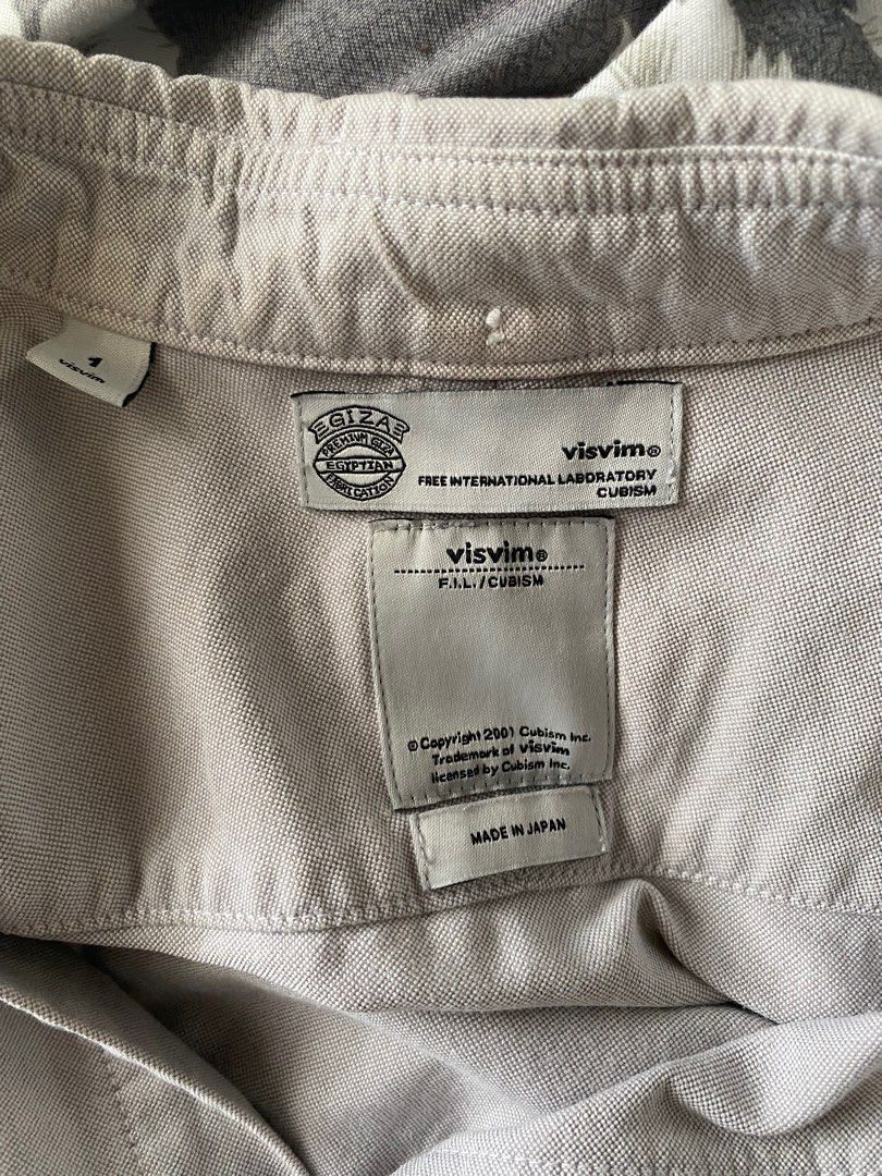 Visvim Albacore Grey Flora Button down shirt (Category: Formal Shirts) located in Urdaneta. Submitted by theoldmanstore (Listing ID 1354534319, Image 3). Description: 20 chest 26.5 length 17 shoulder 22.5 sleeve length.