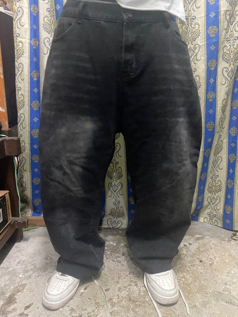 WASHED BAGGY PANTS (Category: Jeans) located in Manila. Submitted by kidclutter (Listing ID 1391920152, Image 1). Description: 34x37 LEG HOLE 10 THIGH 14.