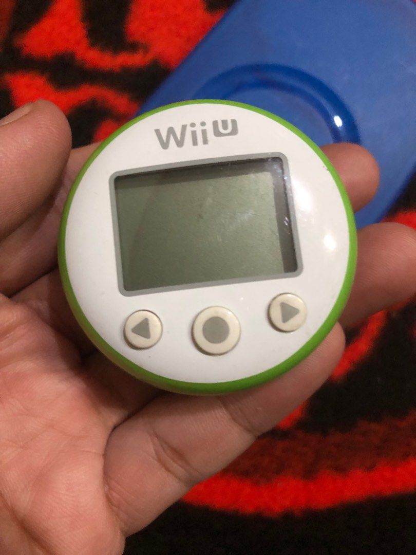WiiU walker and DS/3DS card case (Category: Controllers) located in Quezon City. Submitted by markgolveo (Listing ID 1391838848, Image 3). Description: WiiU walker and DS/3DS card case Depleted battery .