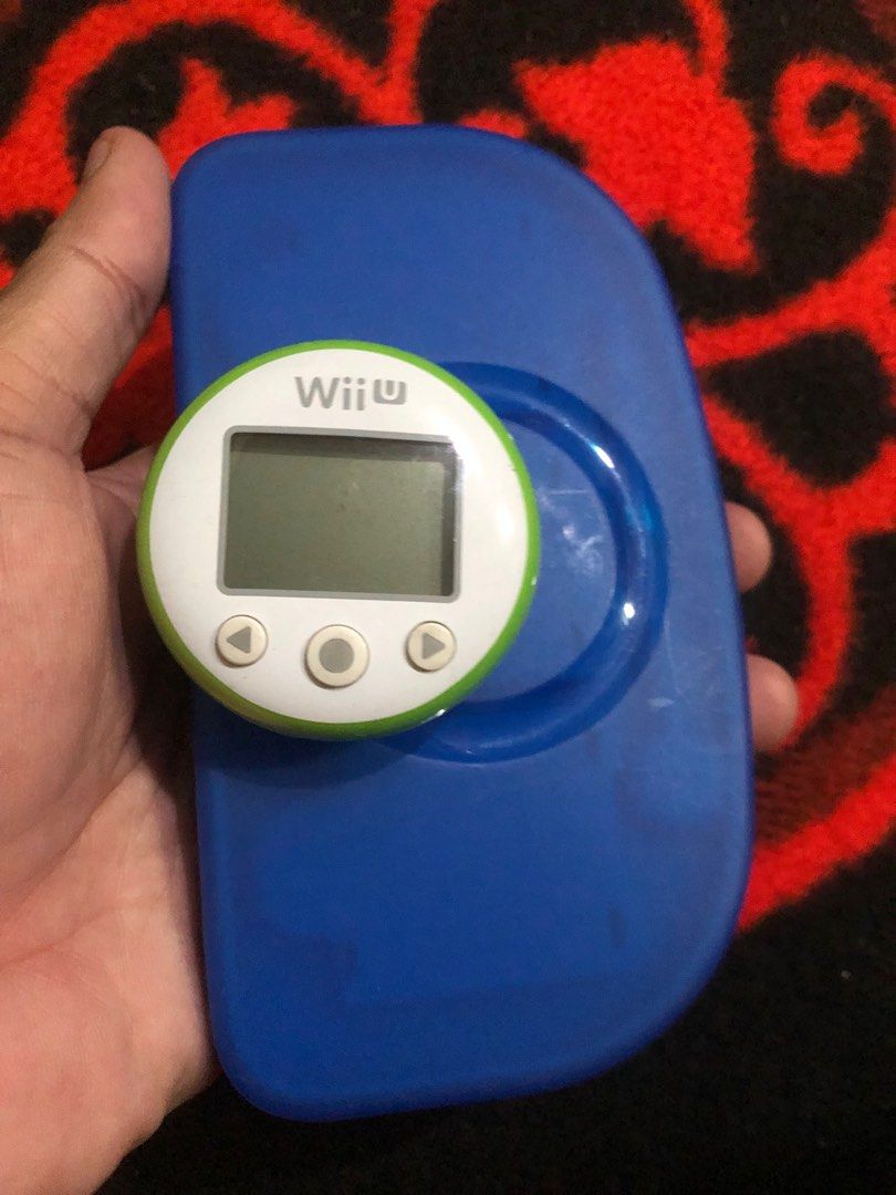 WiiU walker and DS/3DS card case (Category: Controllers) located in Quezon City. Submitted by markgolveo (Listing ID 1391838848, Image 1). Description: WiiU walker and DS/3DS card case Depleted battery .