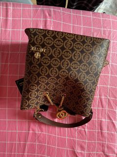 (Category: ) located in . Submitted by preloveditemsbyizy (Listing ID 1391772766, Image 1). Description: .