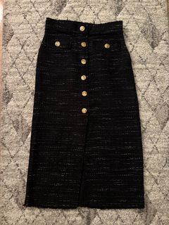(Category: ) located in . Submitted by wardrobeforher (Listing ID 1391880294, Image 1). Description: .