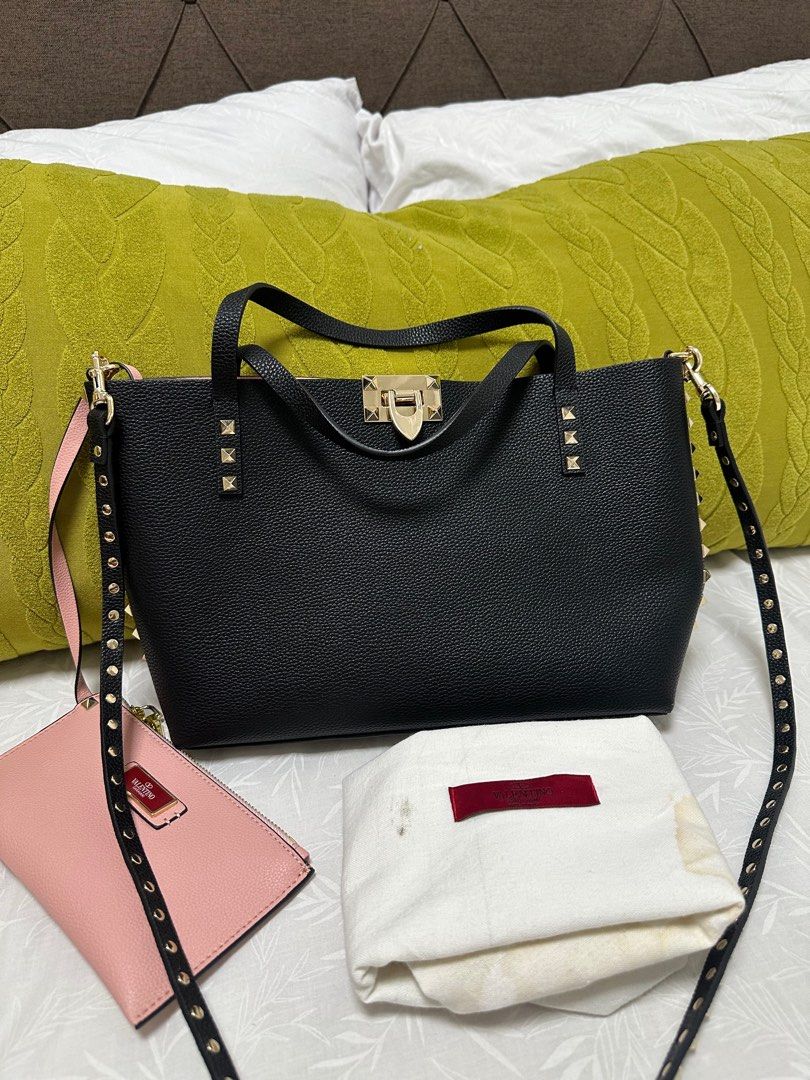 Authentic Valentino tote bag (Category: Luxury Bags & Wallets) located in Quezon City. Submitted by luxpro.mnl (Listing ID 1392015500, Image 2). Description: Authentic Purchased abroad.