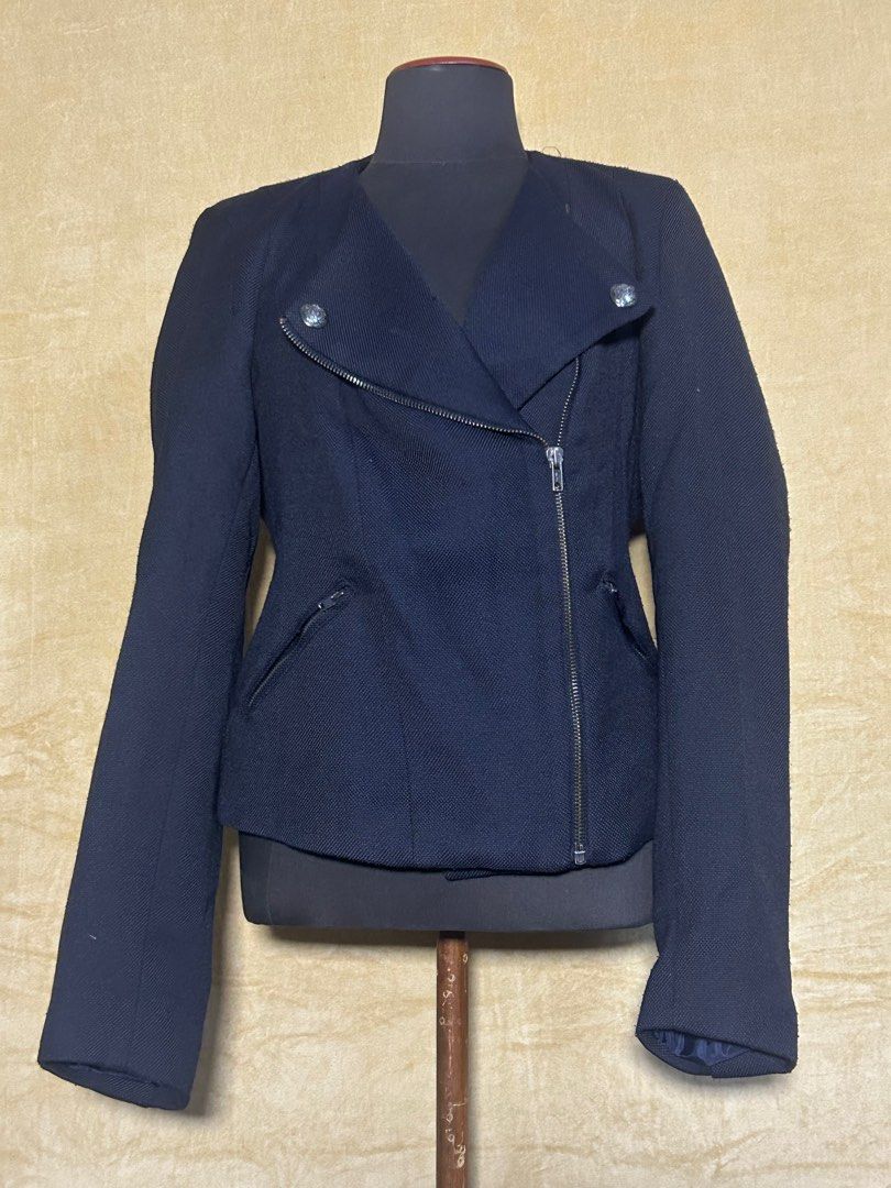 Camayeu black bomber/motorcycle jacket (Category: Coats, Jackets and Outerwear) located in Batangas. Submitted by mkjgb (Listing ID 1392048340, Image 1). Description: Size 14 but fits up to large only. office dress, corporate attire, work clothes, smart casual, formal wear, interview outfit, preloved clothes, thrift fashion.