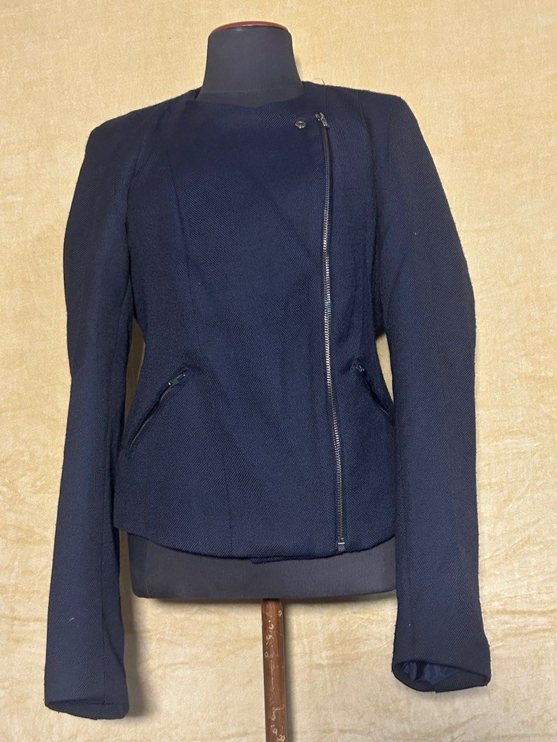 Camayeu black bomber/motorcycle jacket (Category: Coats, Jackets and Outerwear) located in Batangas. Submitted by mkjgb (Listing ID 1392048340, Image 2). Description: Size 14 but fits up to large only. office dress, corporate attire, work clothes, smart casual, formal wear, interview outfit, preloved clothes, thrift fashion.