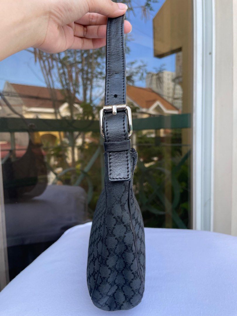 Celine Croissant🥐 Bag VINTAGE 💯 AUTHENTIC (Category: Luxury Bags & Wallets) located in Muntinlupa City. Submitted by vintageboxfinds (Listing ID 1392046802, Image 3). Description: There are noticeable signs of wear, such as scratches, scuffs, or discoloration, especially on the corners or hardware. Despite cosmetic flaws, the item is still functional and stylish, priced accordingly to reflect its condition. + SF (NO RETURN NO EXHANGE) .