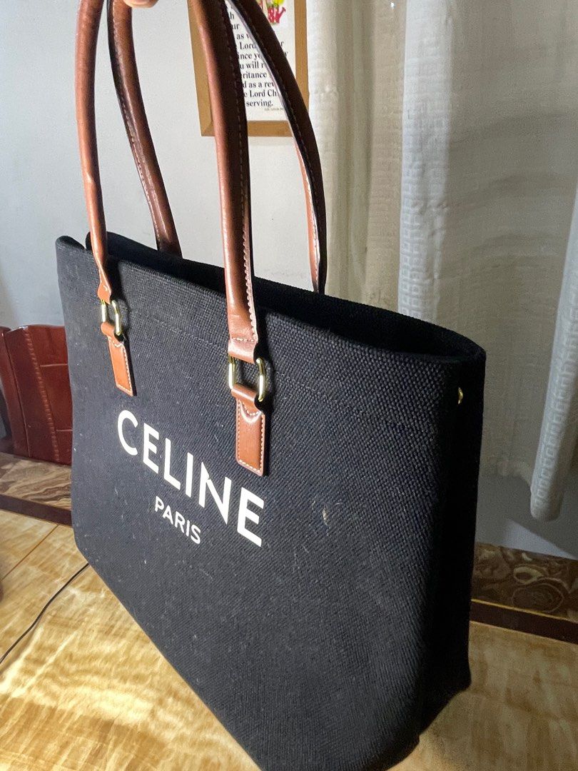 Celine Horizontal Cabas Print Tote Bag (Category: Luxury Bags & Wallets) located in Manila. Submitted by sammiesam10 (Listing ID 1392113663, Image 1). Description: good condition no flaws no original box and dust bag.