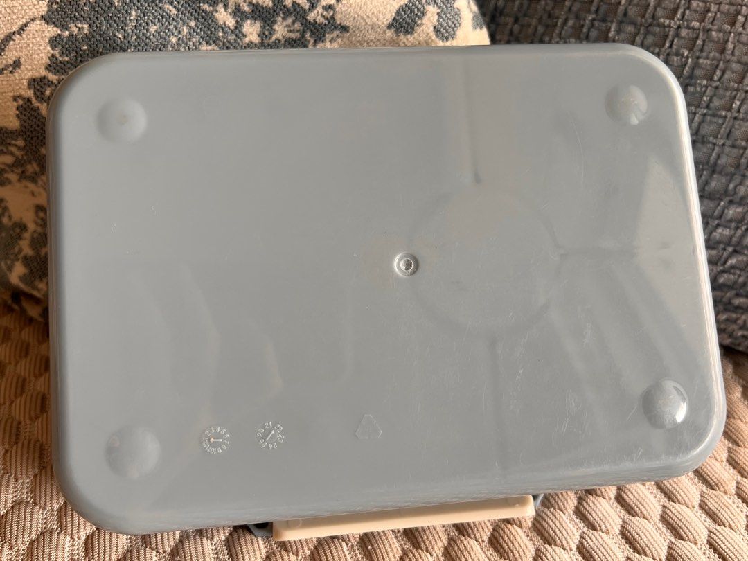 Citron Bento TritanLunch Box (Category: Other Babies Going Out Needs) located in Quezon City. Submitted by sweetpea26 (Listing ID 1392104786, Image 3). Description: Used with care Light surface scratches, normal wear, consistent with normal use. -No box.