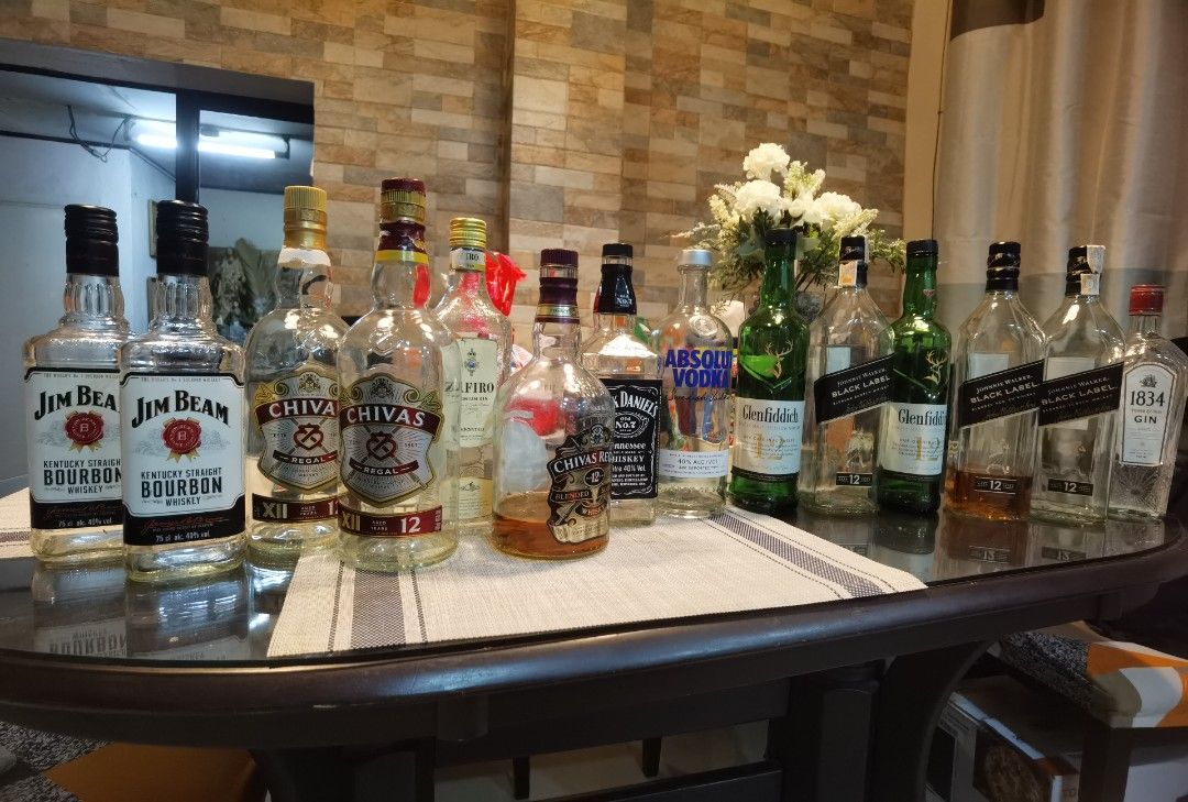 Empty bottles (Category: Beverages) located in Muntinlupa City. Submitted by starky_reyes (Listing ID 1392084323, Image 1). Description: FS. Empty bottles Take all for 500 pesos No to LP.
