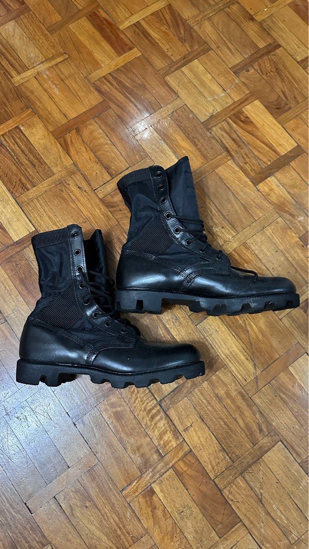 Gibsons Combat boots (Category: Boots) located in Quezon City. Submitted by ceeceevee (Listing ID 1392001932, Image 2). Description: Barely used for cadet training. Insole measurement 11 inches. .