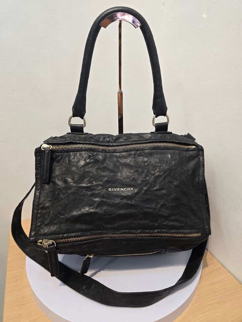 😱Guaranteed Orig💯💯Money back (Category: Luxury Bags & Wallets) located in General Santos City (Dadiangas). Submitted by braverabbit.67 (Listing ID 1392000439, Image 2). Description: 💯MONEY BACK GUARANTEE 💯💯👌🏻 Givenchy Pandora in verygood condition Medium 𝗦𝘂𝗿𝗲 𝗯𝘂𝘆𝗲𝗿 𝗺𝗮𝘆 𝗿𝗲𝗾𝘂𝗲𝗦𝘁 𝗺𝗼𝗿𝗲 𝗱𝗲𝘁𝗮𝗶𝗹𝗲𝗱 𝗽𝗶𝗰𝗦 𝗼𝗿 𝘃𝗲𝗱𝗶𝗼!.
