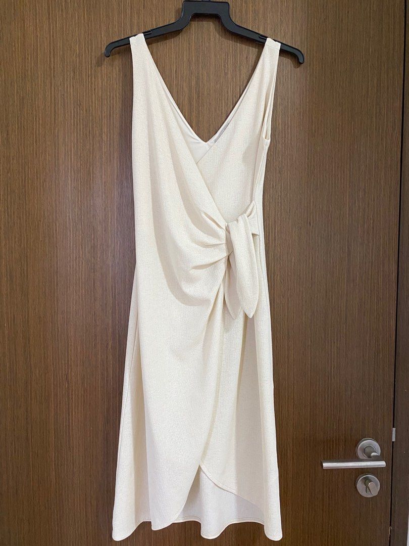 h&m cream wrap dress Women's Beige Wrap Midi Dress