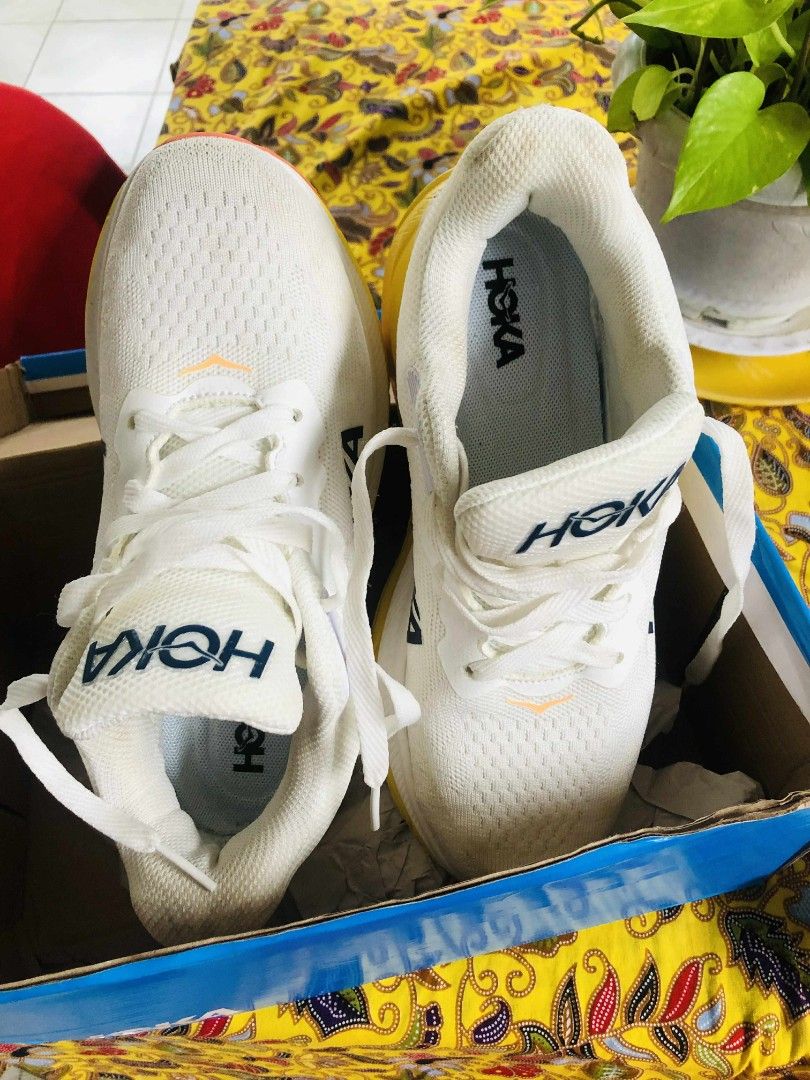 Hoka Shoes Size 9 (Category: Casual Shoes) located in Mauban. Submitted by danielpasamba (Listing ID 1392113976, Image 2). Description: Selling my Tito's Shoes padala from Vietnam. RFS: No longer in use, used only once sa simbahan..