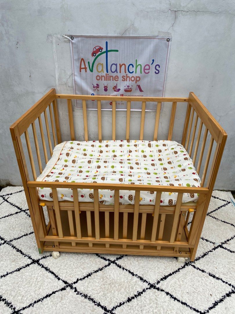 Japan Wooden crib Dropside (Category: Cots & Cribs) located in Manila. Submitted by avalanchesonlineshopmainacount (Listing ID 1391961438, Image 3). Description: .