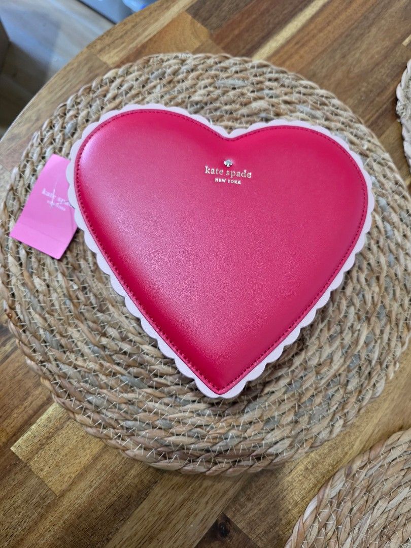 Kate Spade red Heart bag (Category: Luxury Bags & Wallets) located in Calapan. Submitted by kittie_kath (Listing ID 1391956603, Image 1). Description: see 3rd photo for description.