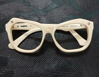 (Category: ) located in . Submitted by a_treasures (Listing ID 1391960428, Image 1). Description: .