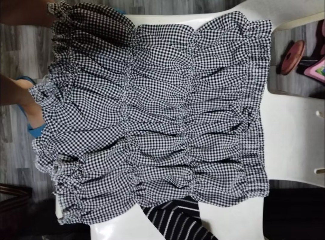 Meraki Bloomer Shorts (Gingham Black) (Category: Shorts) located in Pasig City. Submitted by _bernn (Listing ID 1392047247, Image 2). Description: Size: 24-34 inches (stretchable) Used only once, bagong bago pa.
