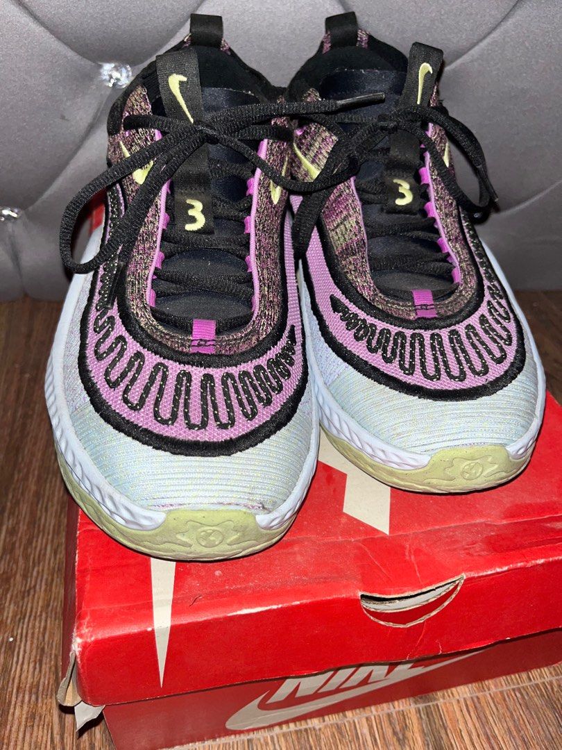 Nike Cosmic Unity 3 Rush Fuchsia (Category: Sneakers) located in San Luis. Submitted by haggle.apparel (Listing ID 1391959273, Image 2). Description: Nike Cosmic Unity 3 Rush Fuchsia (Legit) (No box or Replacement box) Size: 8us / 26cm Condition: Only been worn outside for 3 times. Never been used to play basketball so the outsole is just dirty. Zero dragging and no issues at all DM to inquire (NEGOTIABLE).