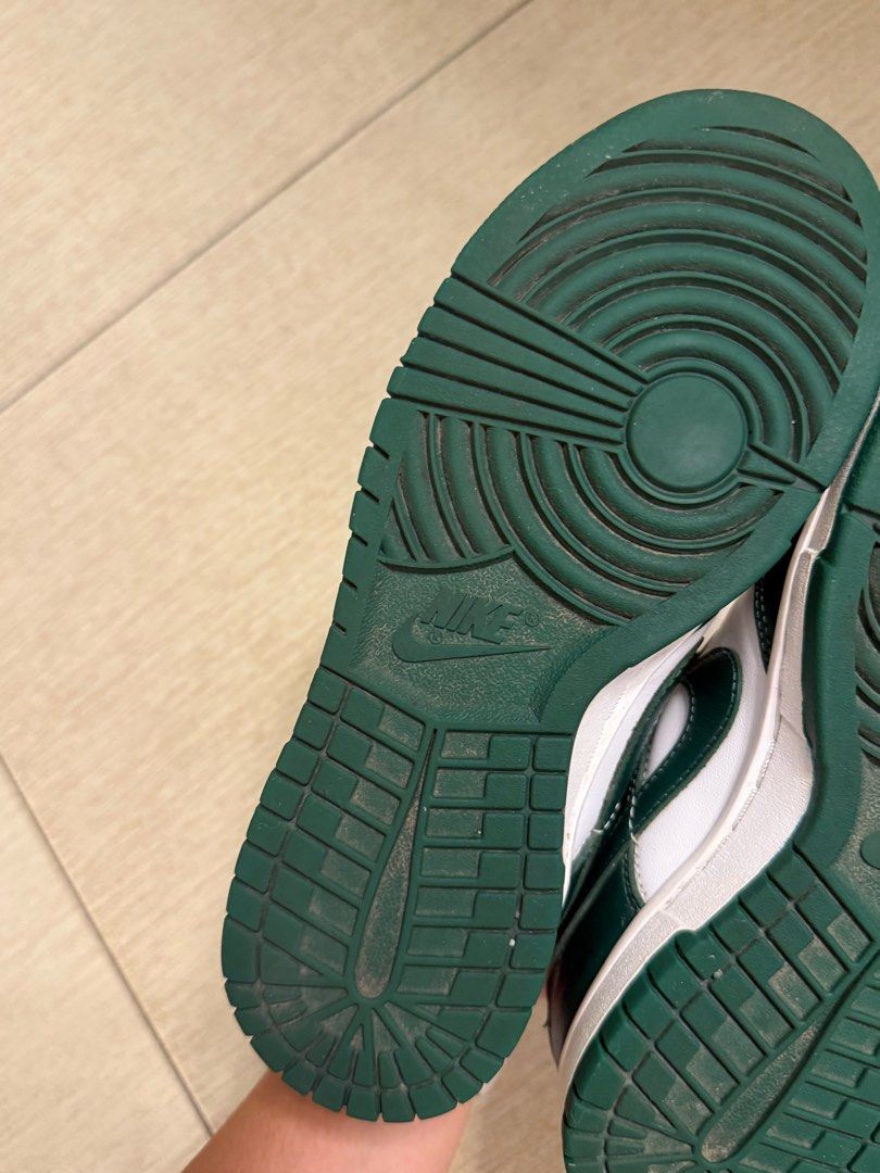 Nike Spartan Green Dunks Womens (Category: Sneakers) located in Manila. Submitted by dress2impress_ (Listing ID 1391961048, Image 3). Description: - US 6 on tag but fits me (size 7) - price nego - send an SMS if interested .