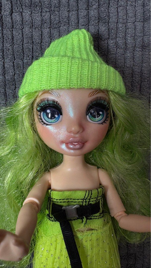 Rainbow high jade hunter doll (Category: Figurines & Statues) located in Echague. Submitted by tentenheartph (Listing ID 1392106297, Image 2). Description: Preloved from US WYSIWYG some origin curl still intact no crack tight joints please manage your expectations buy at your own risk.