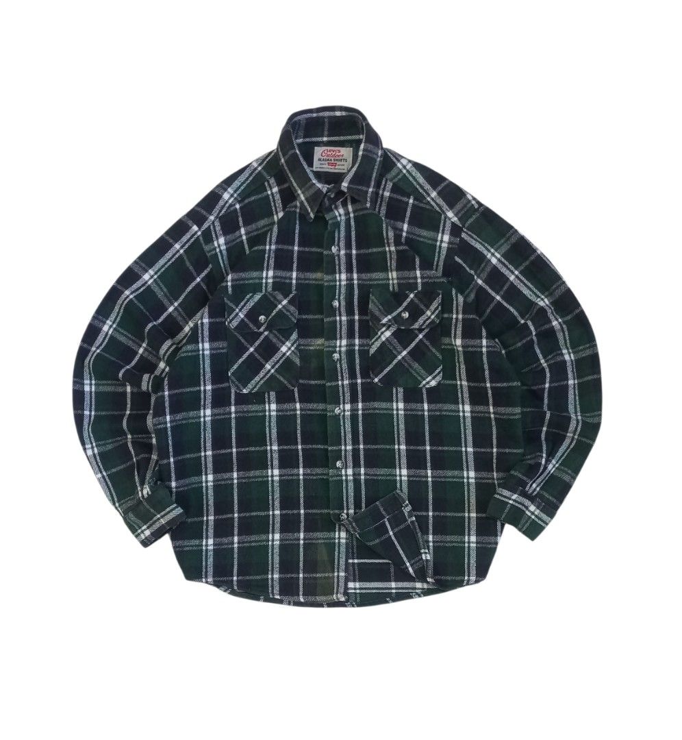 Rare levis vintage 90's flannel jacket (Category: Coats, Jackets and Outerwear) located in Cebu City. Submitted by MrLiks_123 (Listing ID 1392008550, Image 1). Description: Rare 90's levi's flannel jacket ⚡️ U.s A. Made Large size 🫶 Dimes 22 x 28 Excellent condition 9.5/10 color rate Cebu Location 📍 Dm 📩.