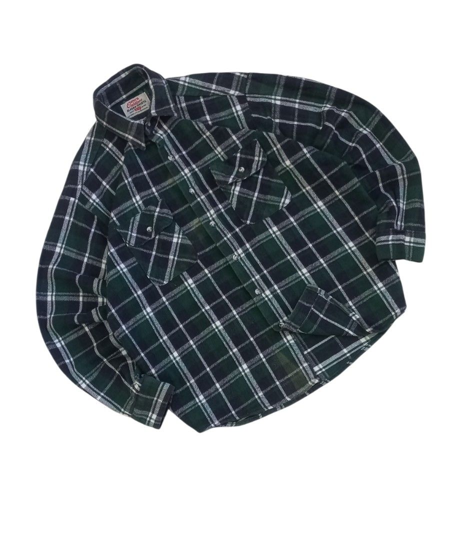 Rare levis vintage 90's flannel jacket (Category: Coats, Jackets and Outerwear) located in Cebu City. Submitted by MrLiks_123 (Listing ID 1392008550, Image 3). Description: Rare 90's levi's flannel jacket ⚡️ U.s A. Made Large size 🫶 Dimes 22 x 28 Excellent condition 9.5/10 color rate Cebu Location 📍 Dm 📩.