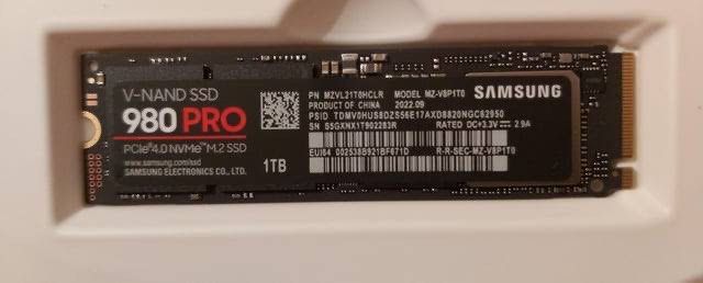 Samsung 980pro 1tb ssd Counterfeit (Category: Computer Parts) located in Quezon City. Submitted by vinceniko (Listing ID 1392086774, Image 1). Description: Bought a counterfeit 1tb ssd, buy it for what ever use you want with it..