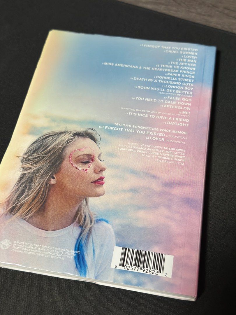 Taylor Swift Lover Deluxe Booklet (Version 4) with Flaw (Category: CDs & DVDs) located in Las Pinas. Submitted by rdrecords (Listing ID 1392081199, Image 3). Description: No poster, flaw on cover. With CD. .
